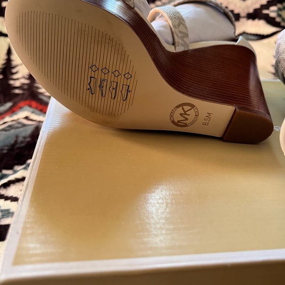 Michael Kors Wedges - Picture 3 of 6